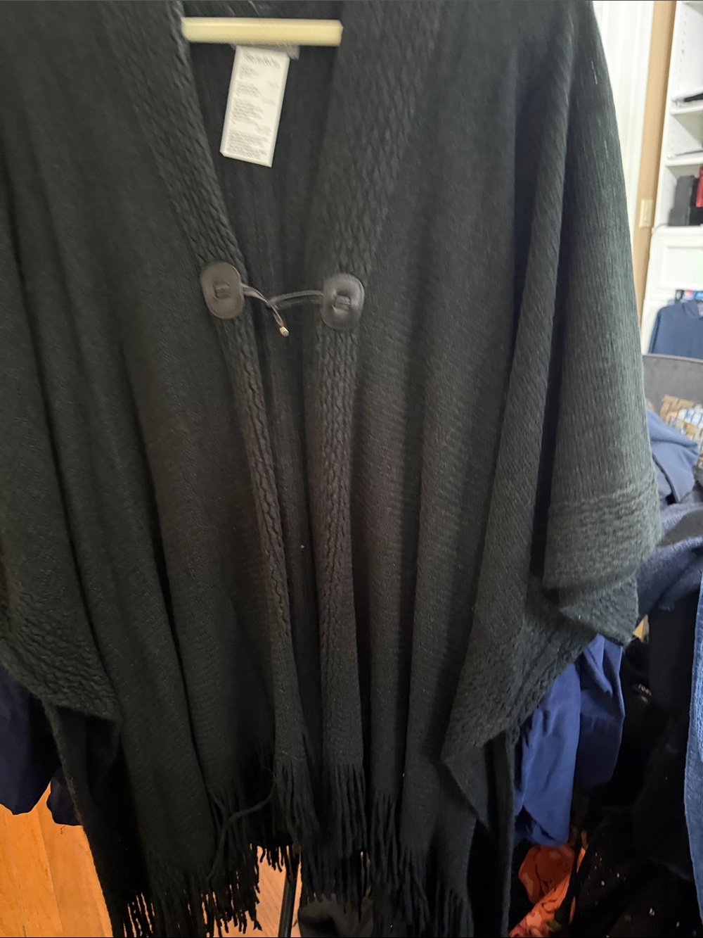 Black Style & co fringed toggle close knit Ruana    One size
